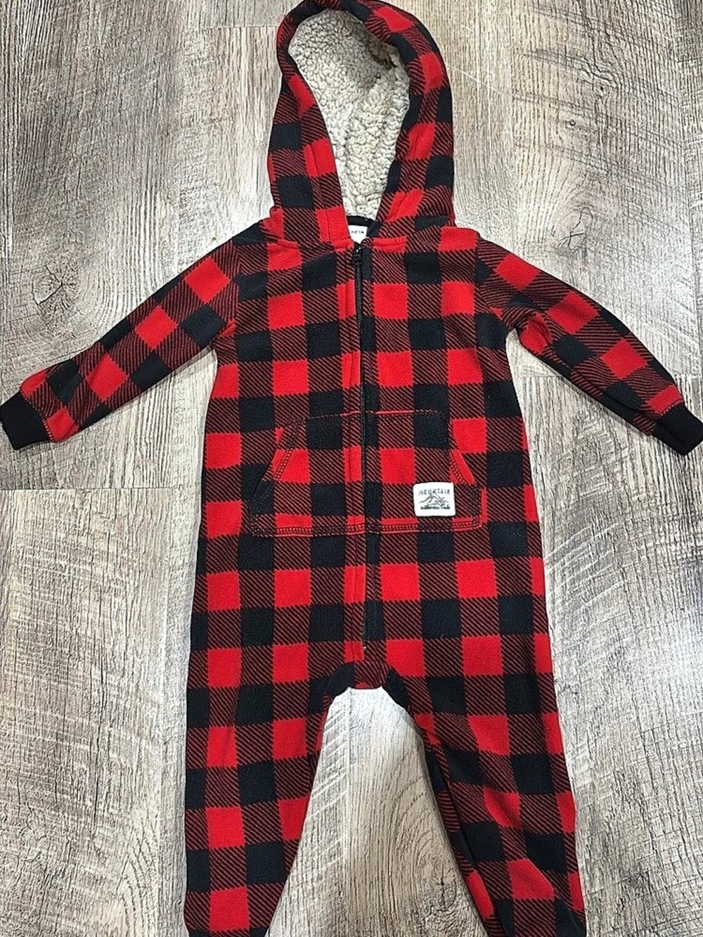 SHEIN Plaid Hooded Footie in Red & Black Baby 80